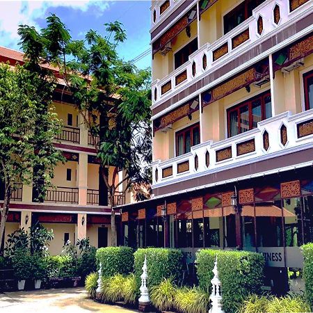 I Boutique Hotel Pluak Daeng Bagian luar foto