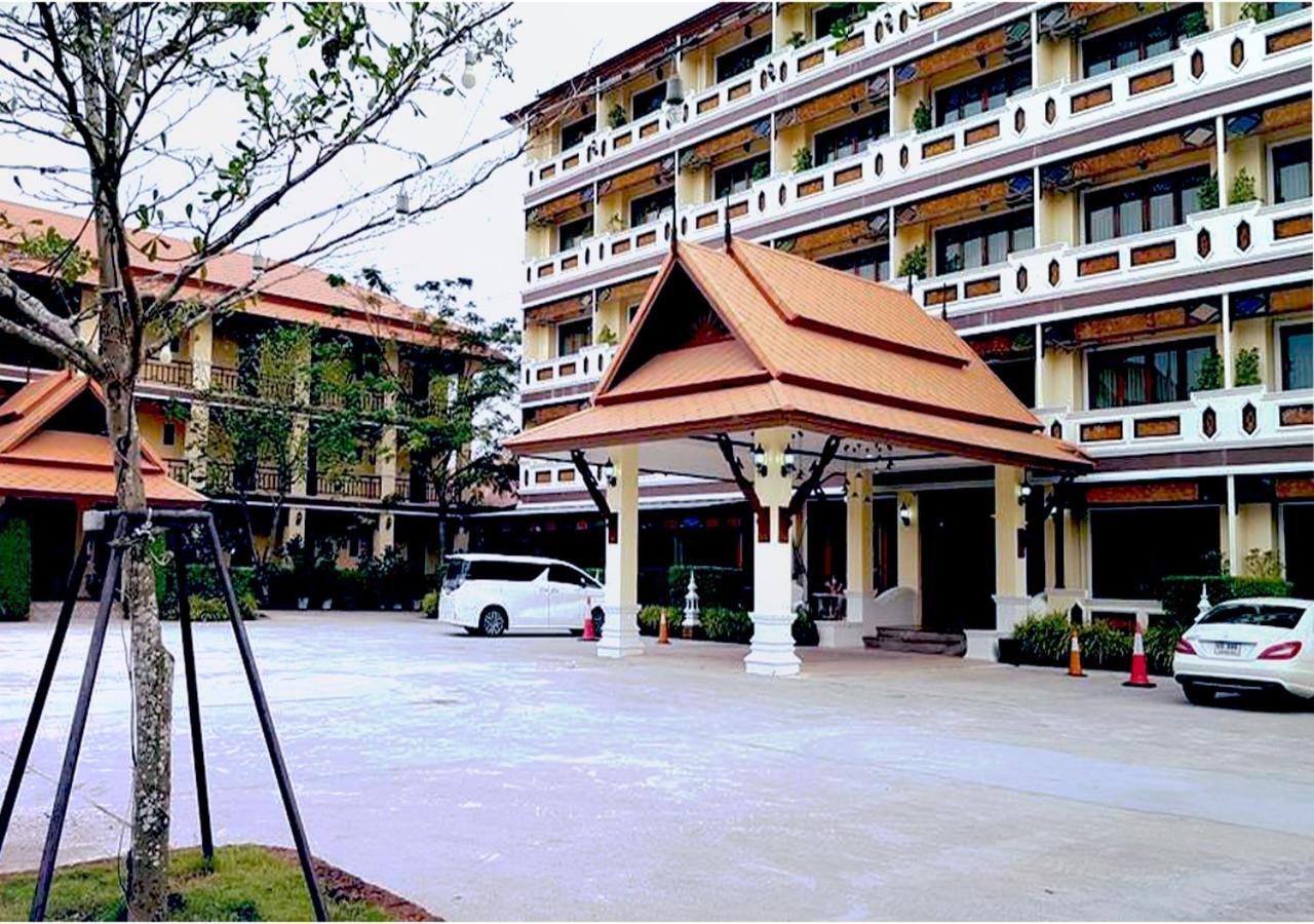I Boutique Hotel Pluak Daeng Bagian luar foto