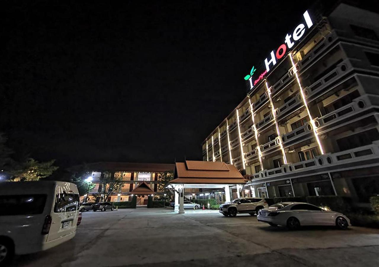 I Boutique Hotel Pluak Daeng Bagian luar foto
